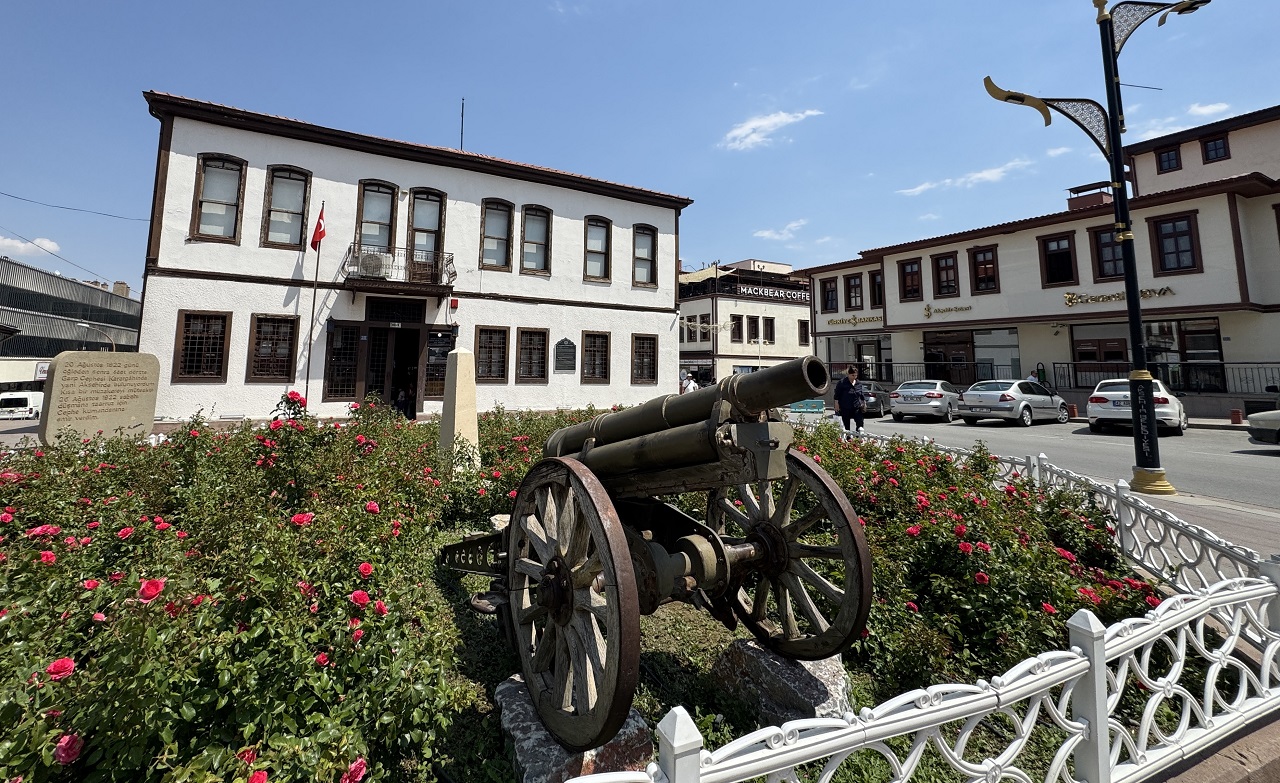 Akşehir'deki Batı Cephesi Karargahı Müzesi tarihte yolculuğa çıkarıyor