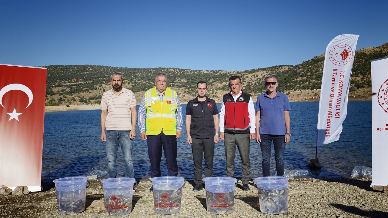 Bozkır'da baraj ve göletler 122 bin yavru balıkla buluştu