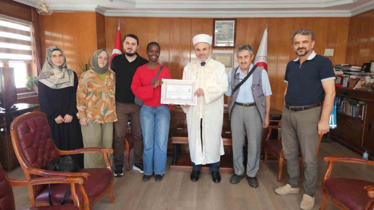 Düğününe günler kala kararını verdi! Kenyalı gelin Müslüman oldu