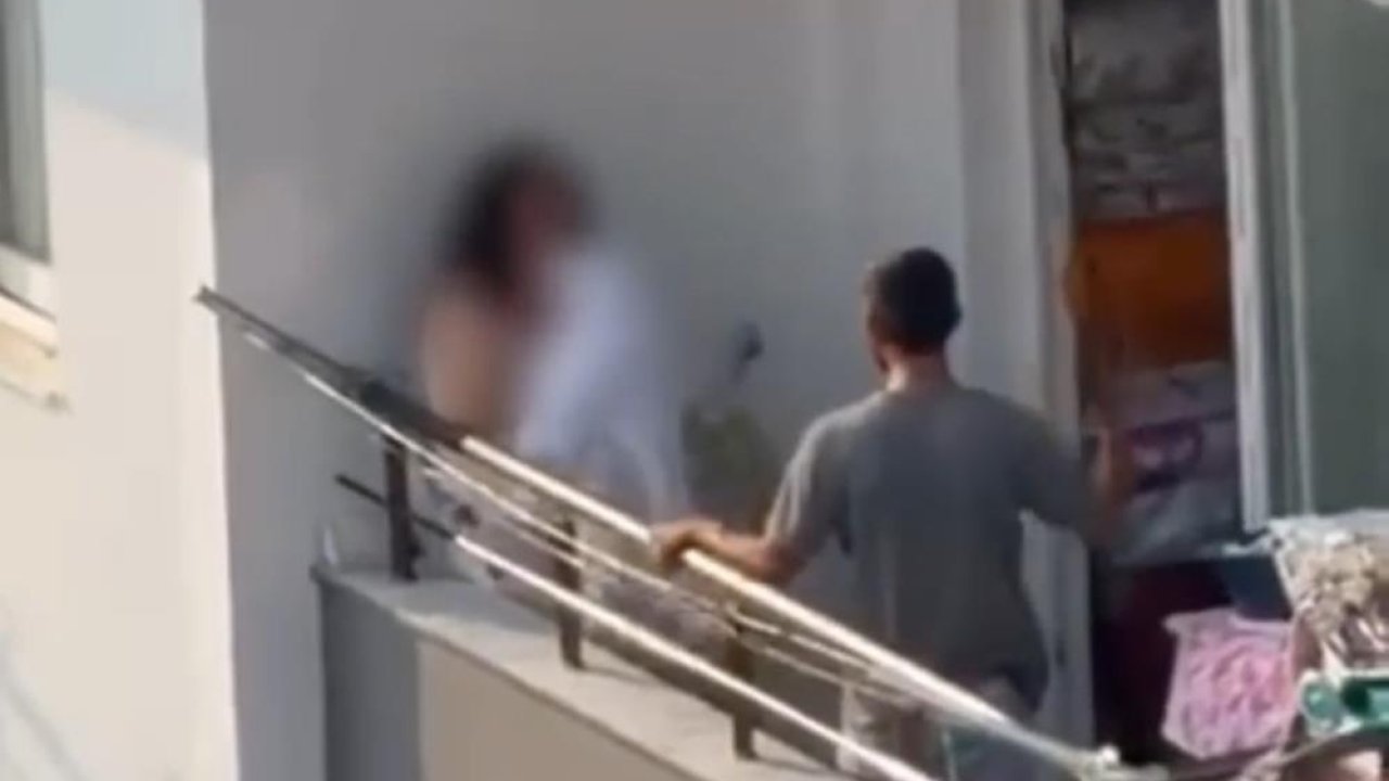 Adana’da dehşet anları! Kadına sopayla saldırdı, o anlar kamerada