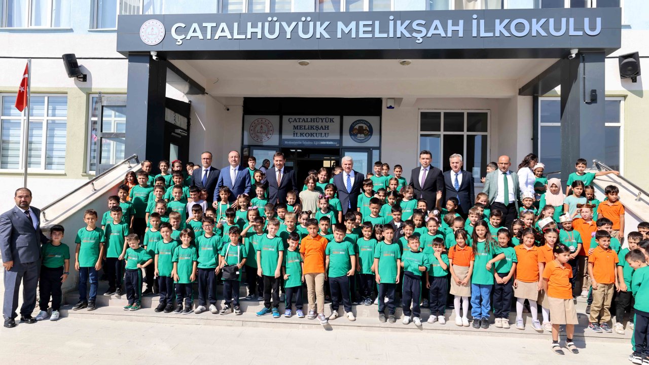 Konya’da eğitim sezonu böyle başladı! Vali Akın öğrencilerle buluştu