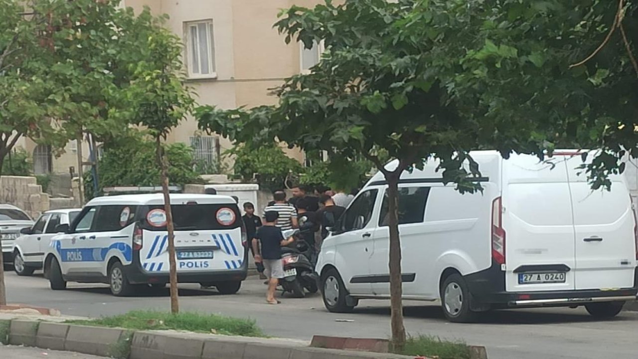 Sadece ne olduğunu görmek için balkona çıktı! Kurşunun hedefi oldu