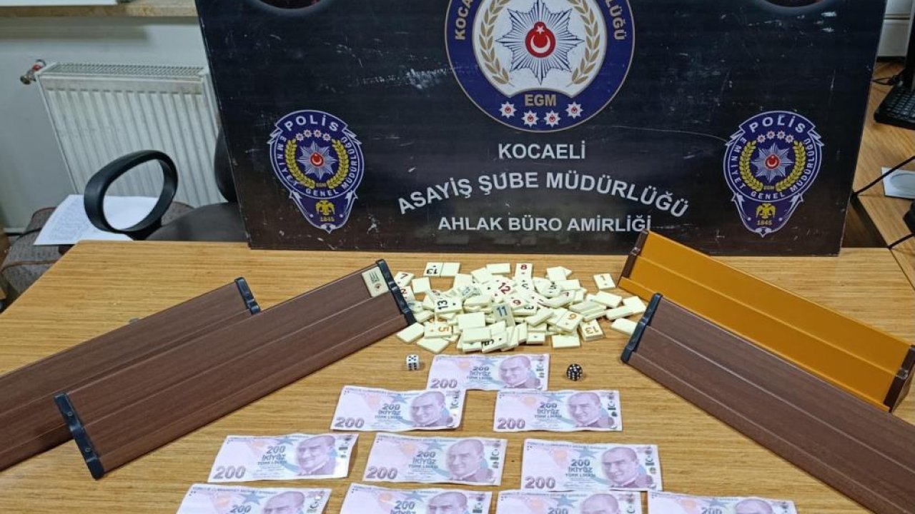 Polis içeri girdi, kahvehanede ortalık karıştı!