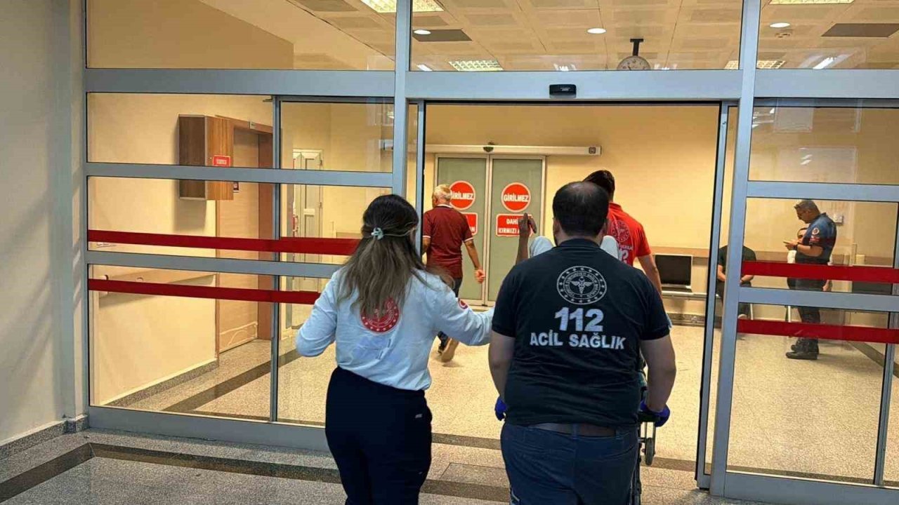 Adıyaman’da kanlı kavga! Bıçak darbesiyle yaralandı