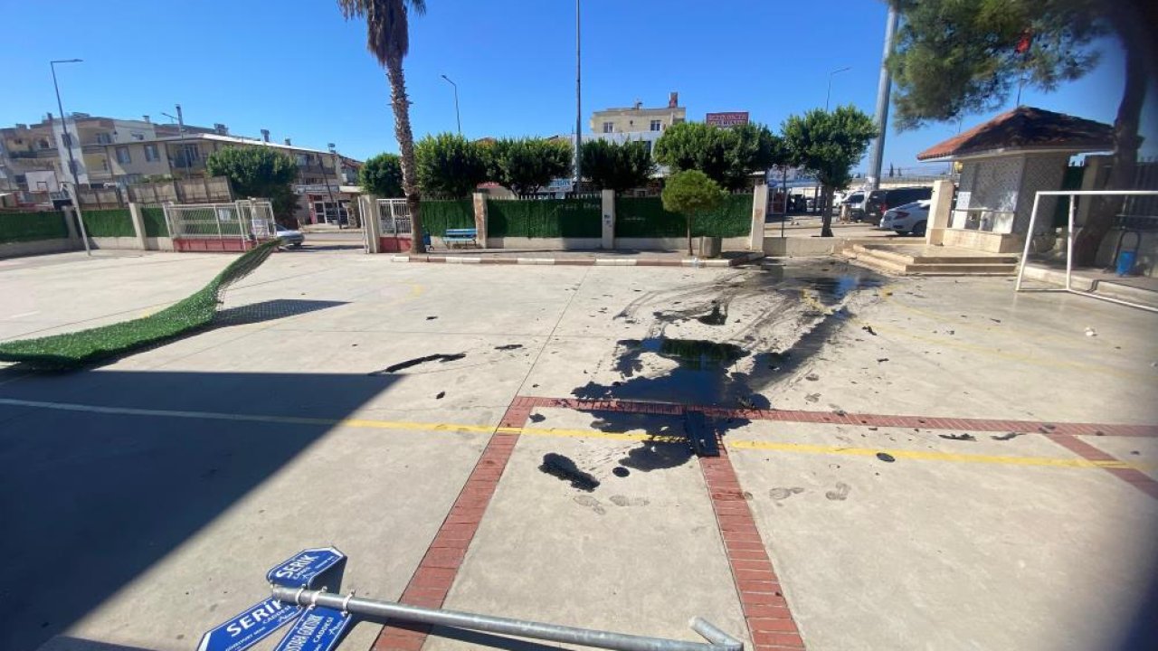 Antalya’da korkutan kaza! Araç okul bahçesine daldı