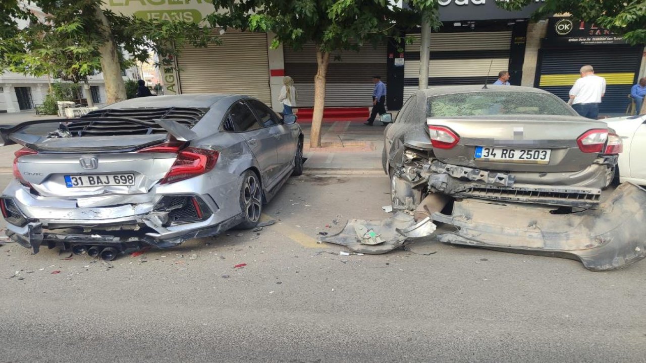 Kazayı yaptı, otomobilini orada bırakıp kaçtı!
