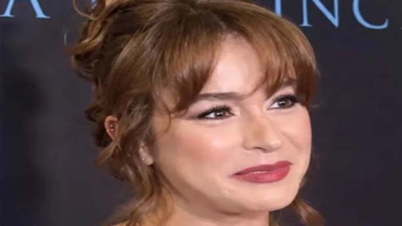 Kızılcık Şerbeti'nin Çimen'i Asena Keskinci'nin gala gecesi tarzı olay oldu!