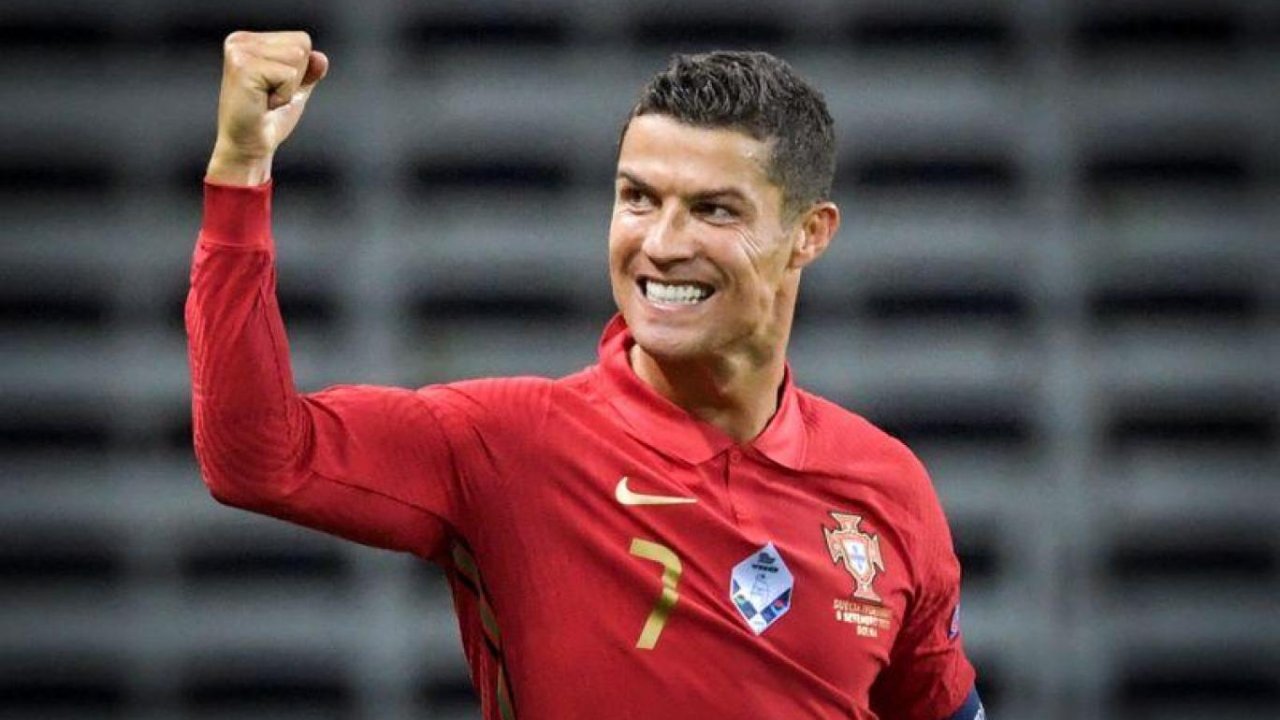 Ronaldo toplamda 1000 gole ulaşabilecek mi?