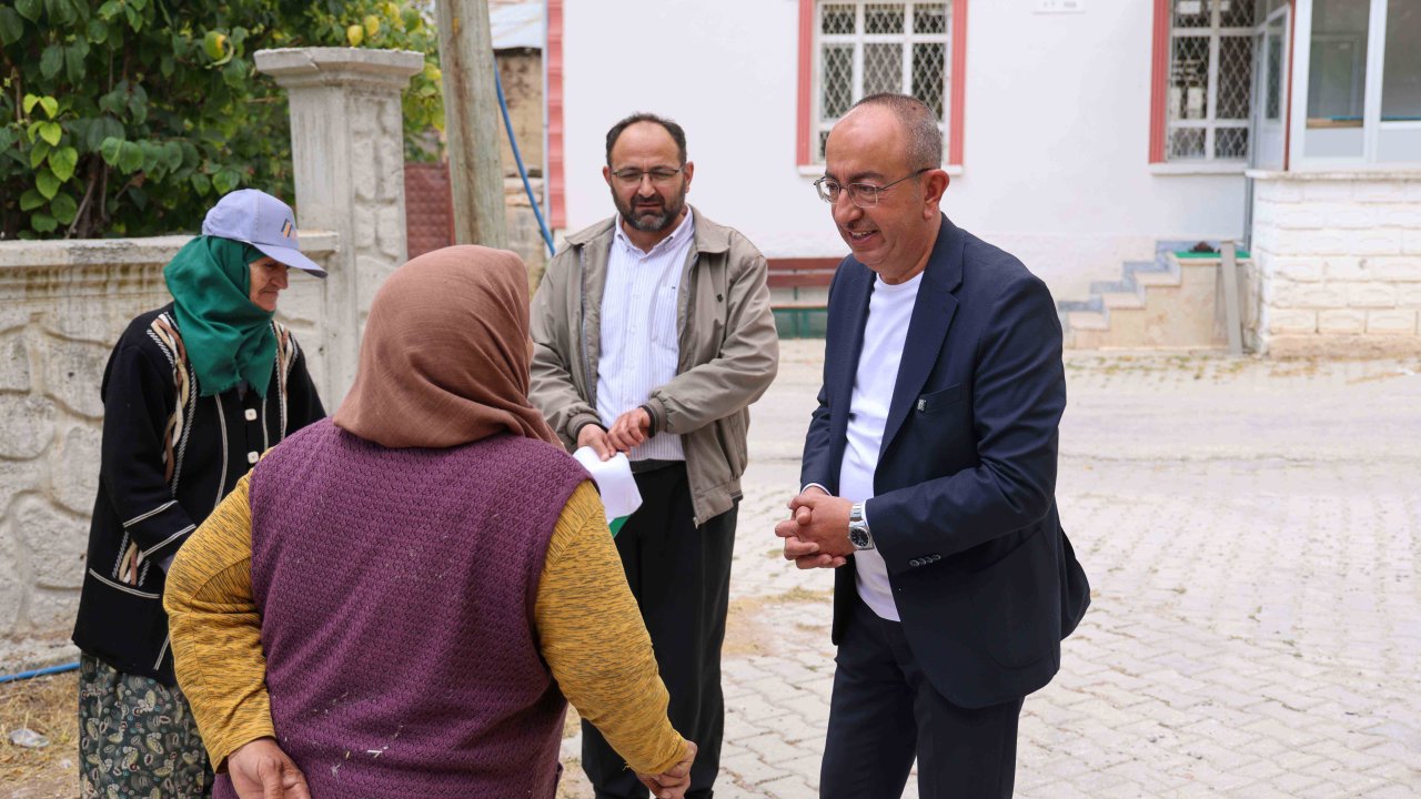 Başkan Kavuş mahalle mahalle geziyor! Talepleri yerinde dinledi