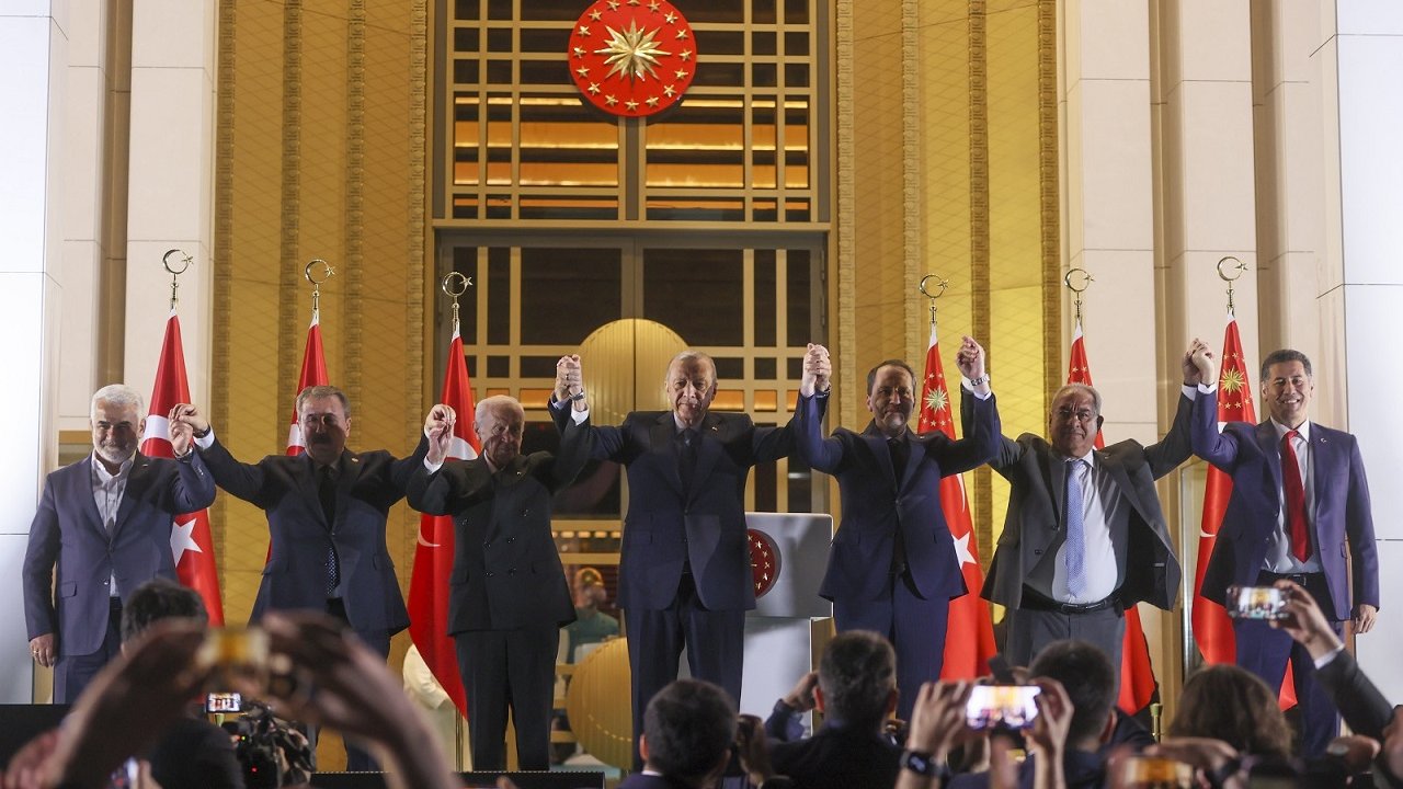2023'te Cumhurbaşkanı Erdoğan'ı desteklemişti! Adaylığını açıkladı