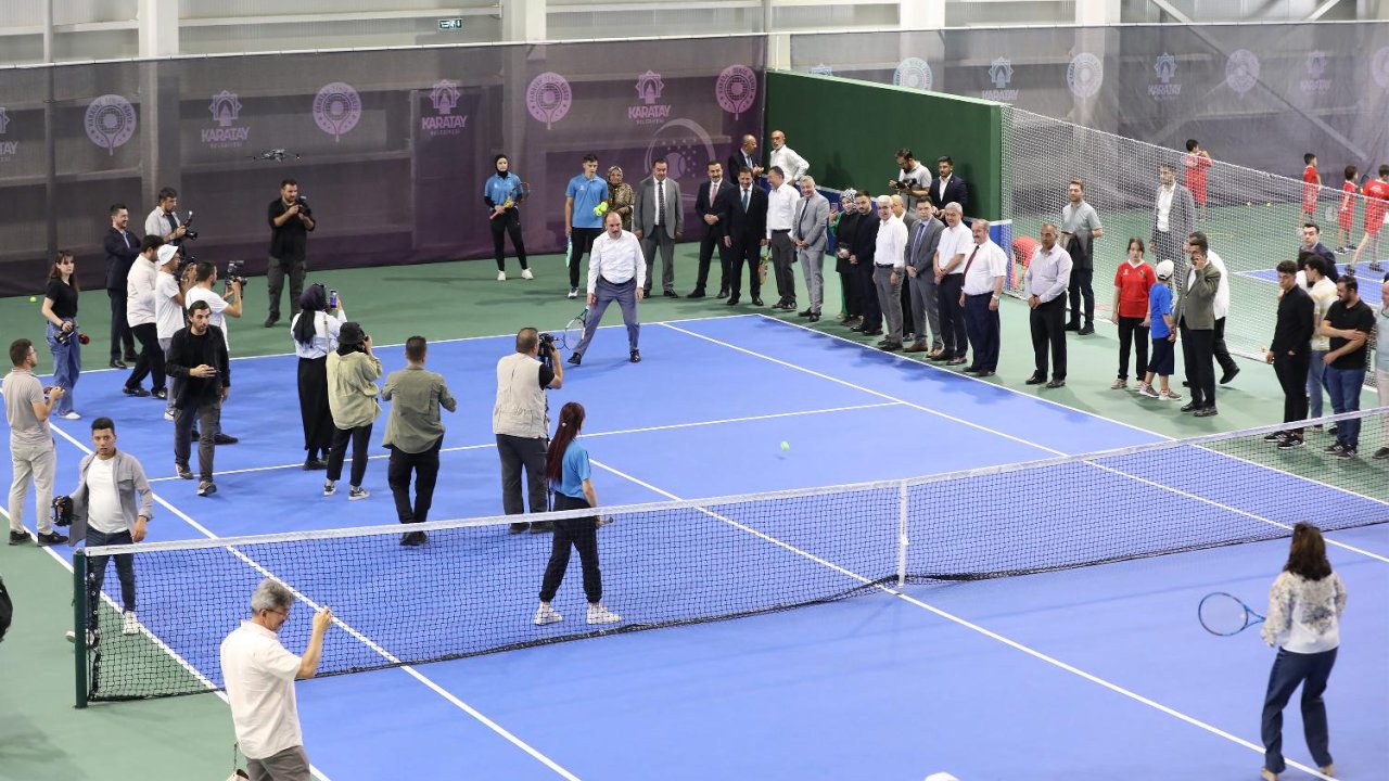 Karatay Belediyesi’nden 29 Ekim’e özel tenis turnuvası