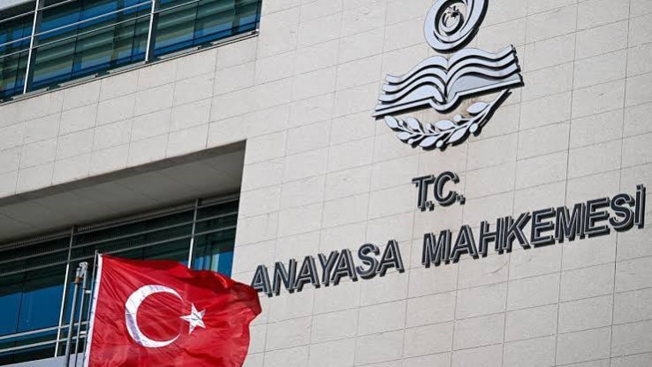 AYM'den YENİ Parti'ye 30 gün süre!