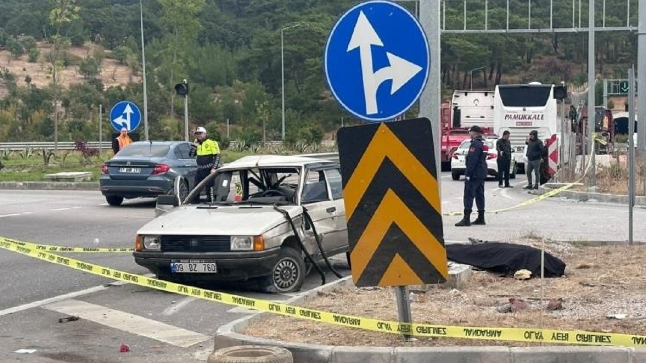 Yolcu otobüsü otomobille çarpıştı! Can kayıpları var