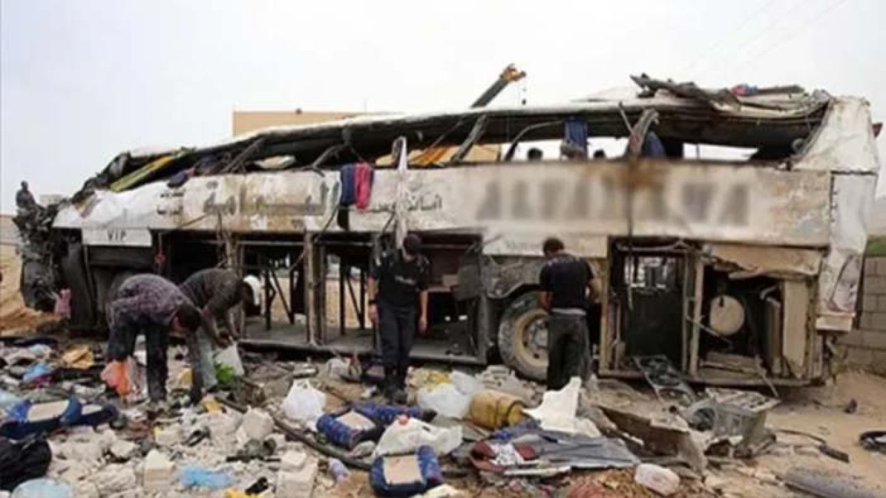 Umre yolunda feci kaza: 45 ölü