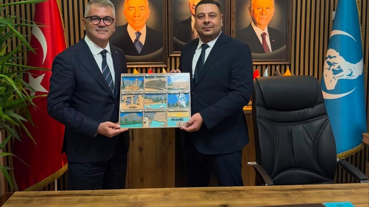 Başkan Ustaoğlu’ndan Konya Ülkü Ocakları’na ziyaret!