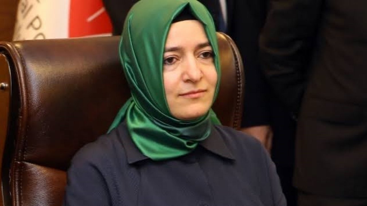 Foncu Fatma Betül'den kritik hareket!