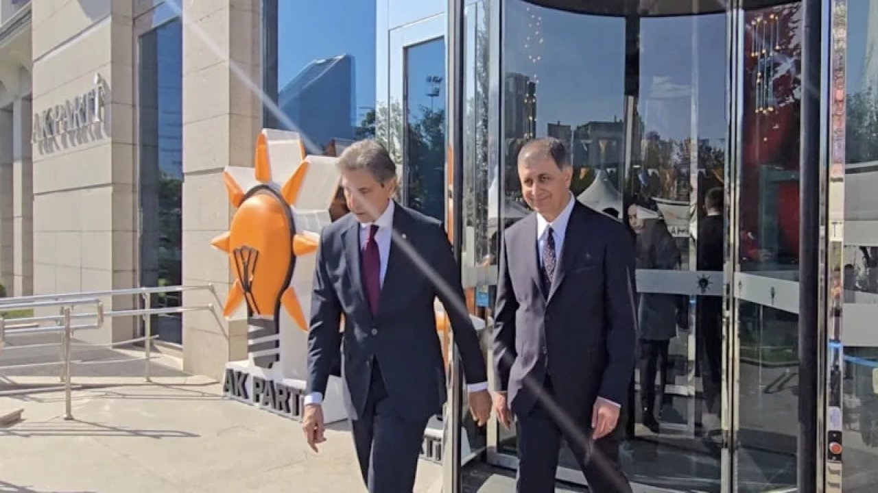 Cemil Tugay AK Parti Genel Merkezi’ne geldi! Erdoğan rozetini takacak