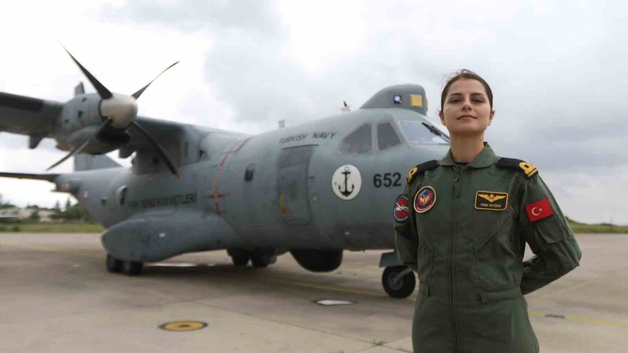 Gökyüzünde bir ilk: Türk Deniz Kuvvetleri’nin ilk kadın uçak pilotu