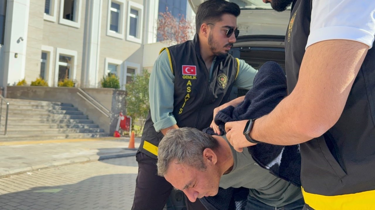 Karı-kocayı vahşice öldürdü!