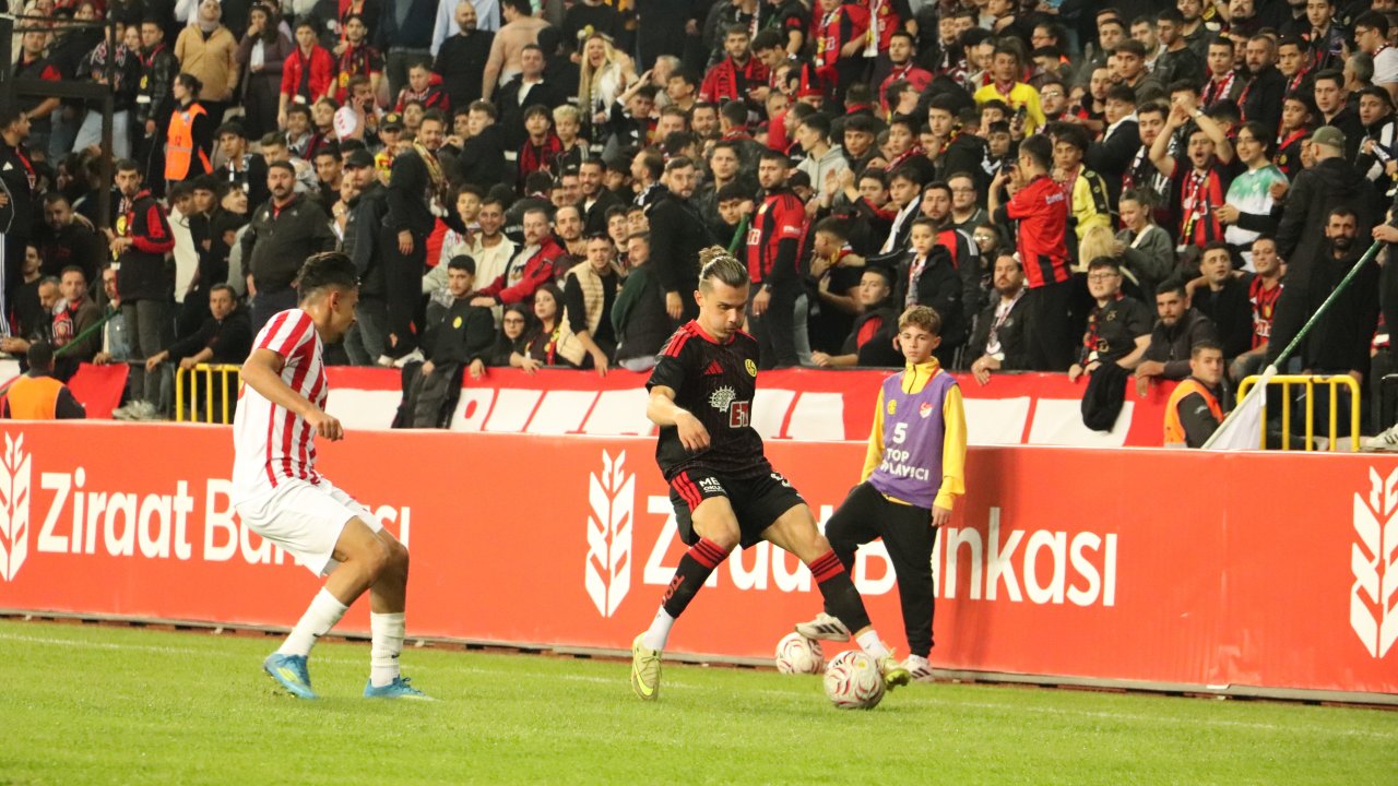 Ziraat Türkiye Kupası’nda Eskişehir, Akşehir’i 4 golle geçti