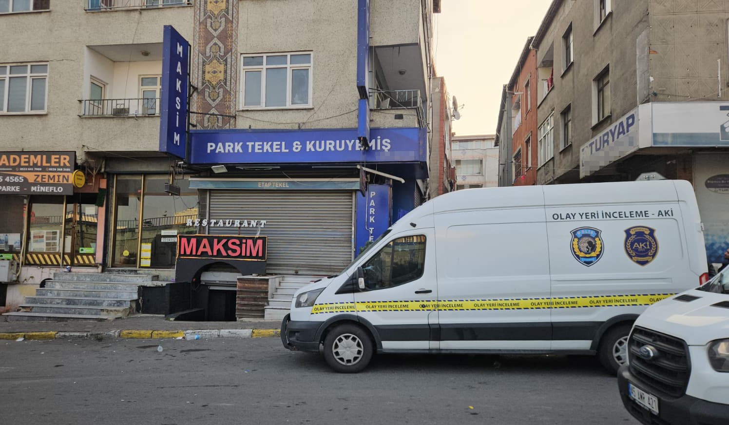 Eğlence mekanında silahlı çatışma: 1'i polis 2 ölü, 2 yaralı