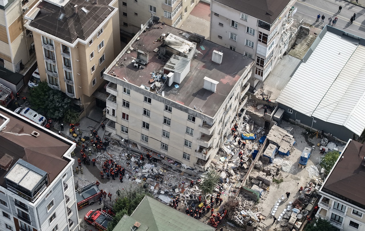 Maltepe’de 2 kişiye mezar oldu!  Mimar ve şantiye şefi gözaltına alındı