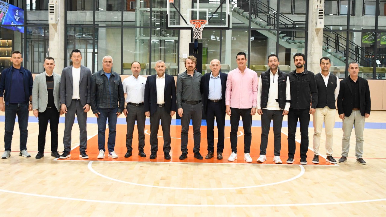 Basketbol heyeti Sporcu Seçme ve Yetiştirme Merkezi'ni inceledi