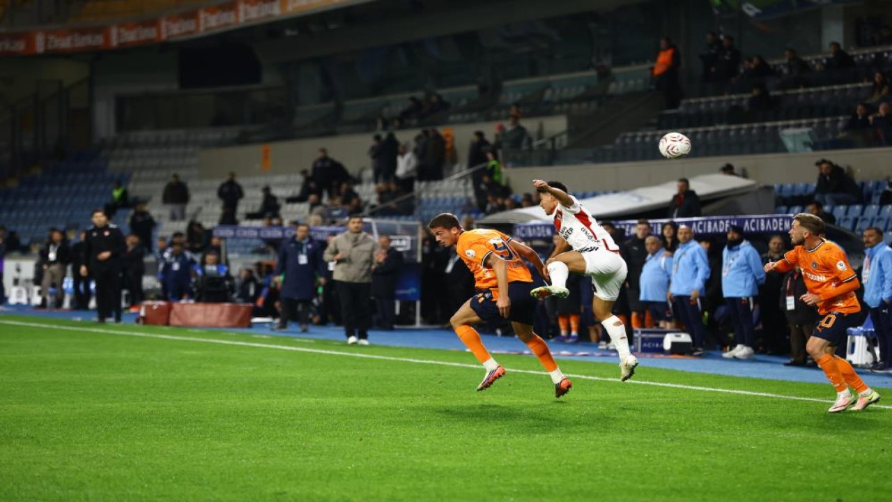 Başakşehir Gaziantep temsilcisini devirdi