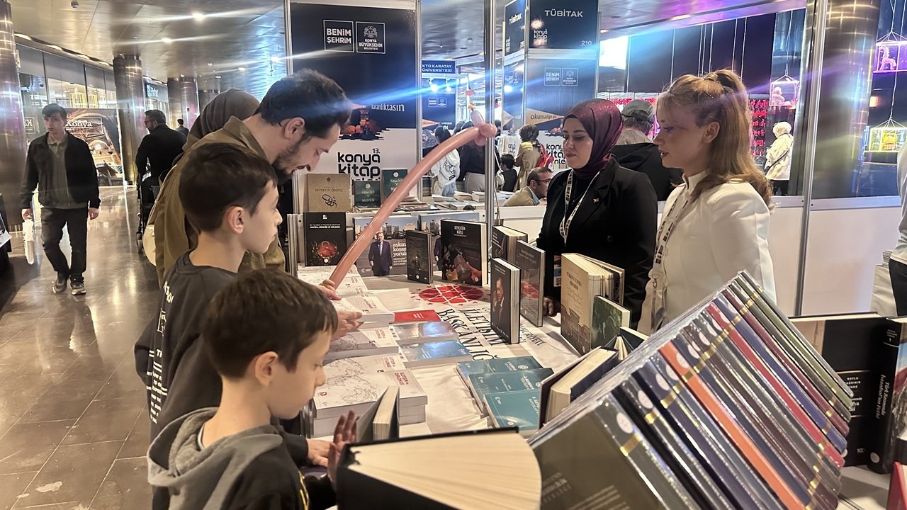 Konya Kitap Günleri'nde İletişim Başkanlığı standına büyük ilgi var!