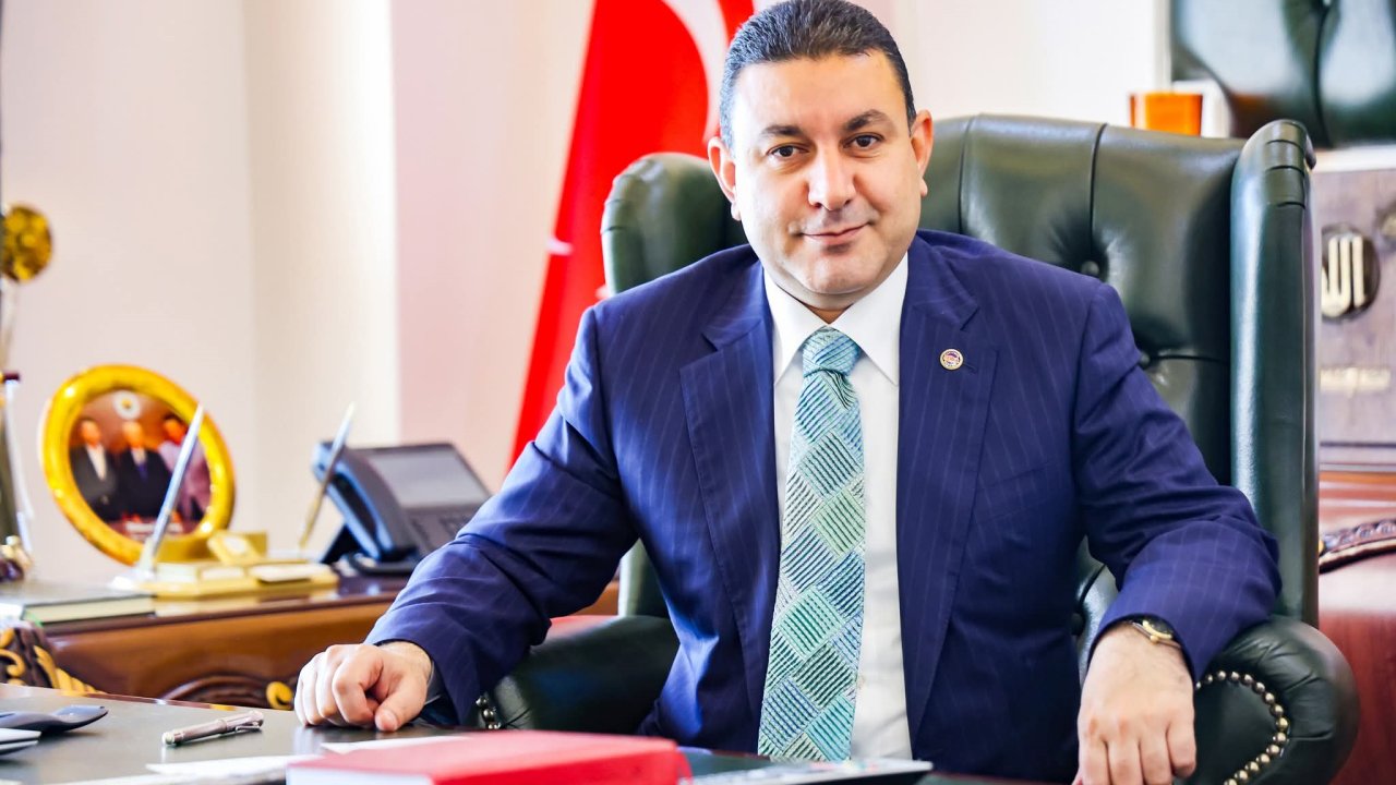 Belediye başkanı 63 odalı saray mı yaptırdı?
