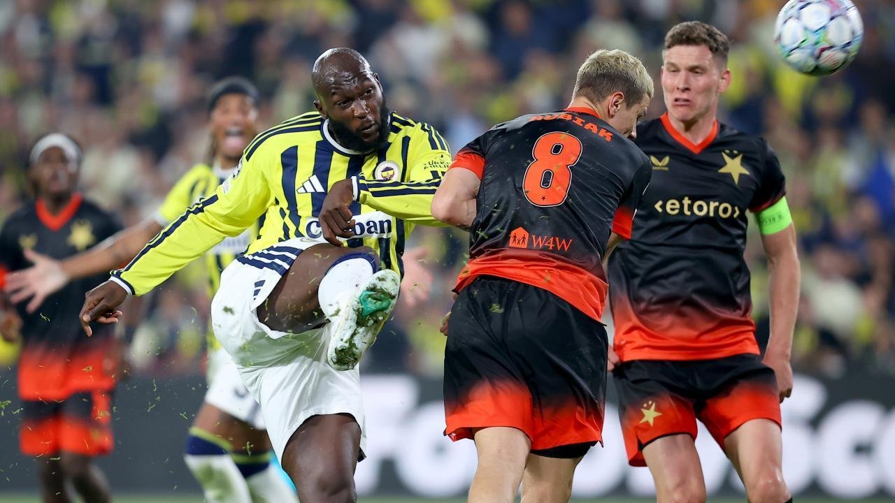 Kadıköy’de soğuk duş! Fenerbahçe Slavia Prag karşısında fırsat tepti…