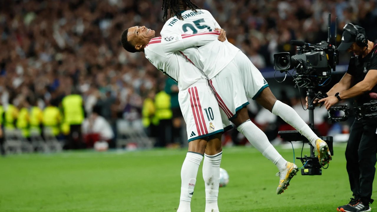 UEFA Şampiyonlar Ligi'nde 9 maç daha oynandı! İşte gecenin sonuçları...