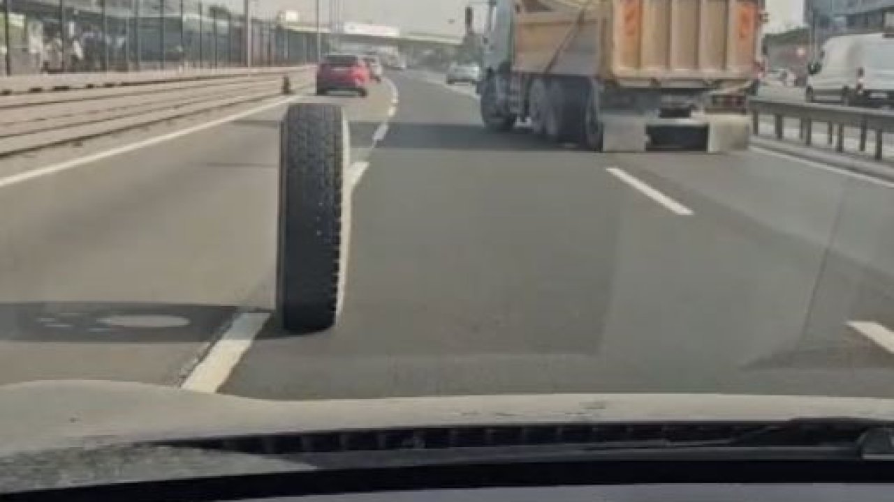 Kamyonun iki tekeri çıktı, trafikte tehlike saçtı!