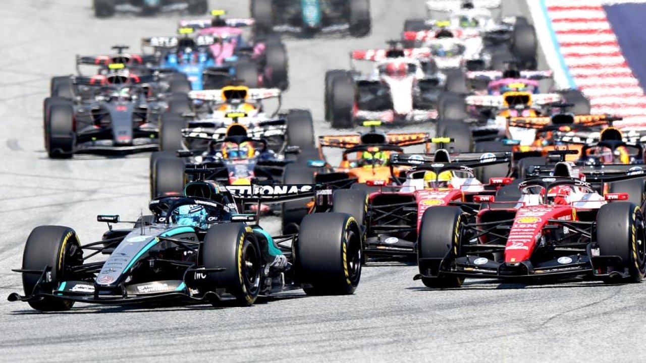 Formula 1'de Kimi Antonelli  ABD'de de uçtu!