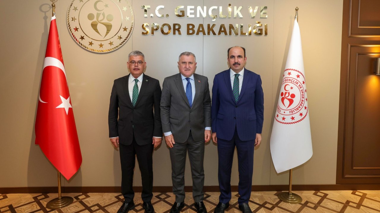 Konyaspor'dan  Bakan Osman Aşkın Bak’a ziyaret
