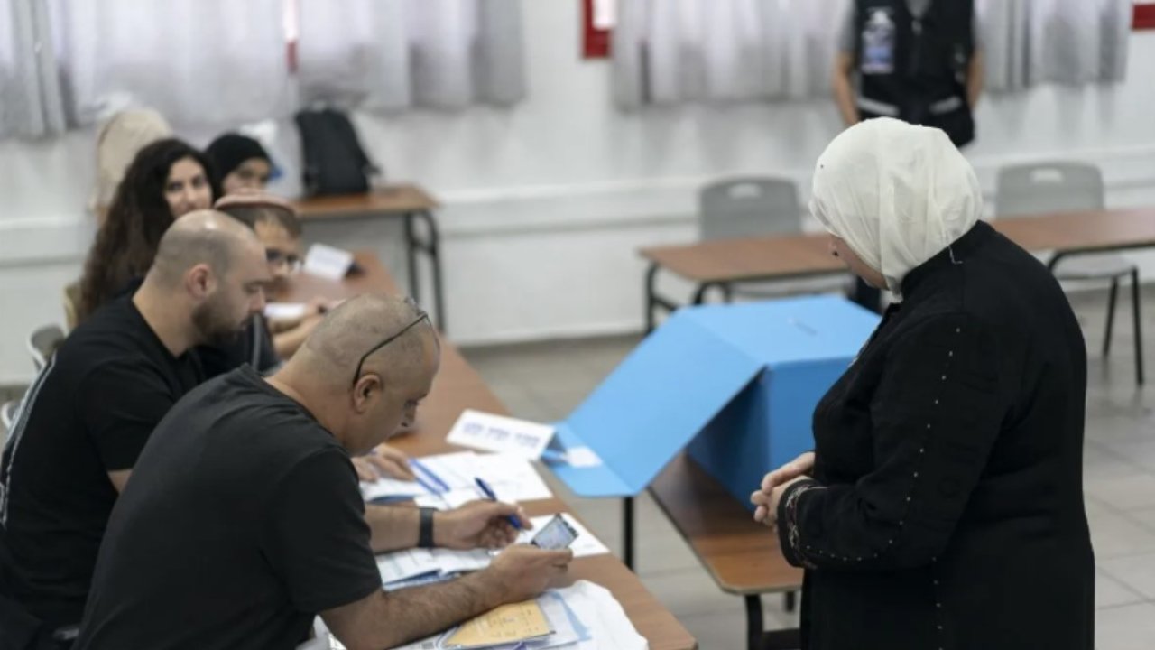 İsrail'de seçimi kim kazandı? Sandıktan siyasi kaos çıktı!