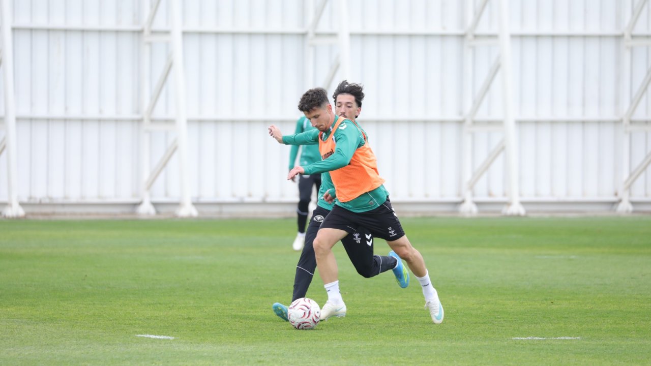 İlhan Palut yönetimindeki Konyaspor'da Galatasaray hazırlıkları sürdü