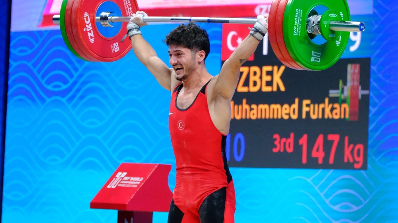 Milli halterci Muhammed Furkan Özbek dünya 2.'si oldu