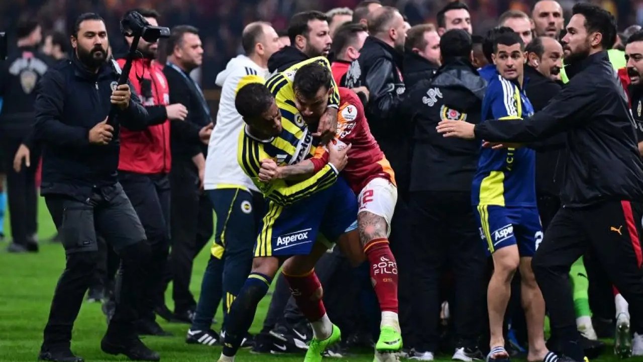 Galatasaray-Fenerbahçe derbisinin faturası belli oldu! Abadülkerim ve Brown...