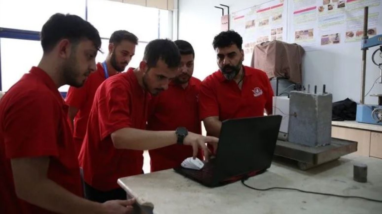 Depremzede öğrenciler acılarını bilime dönüştürdü: İşte o cihaz!