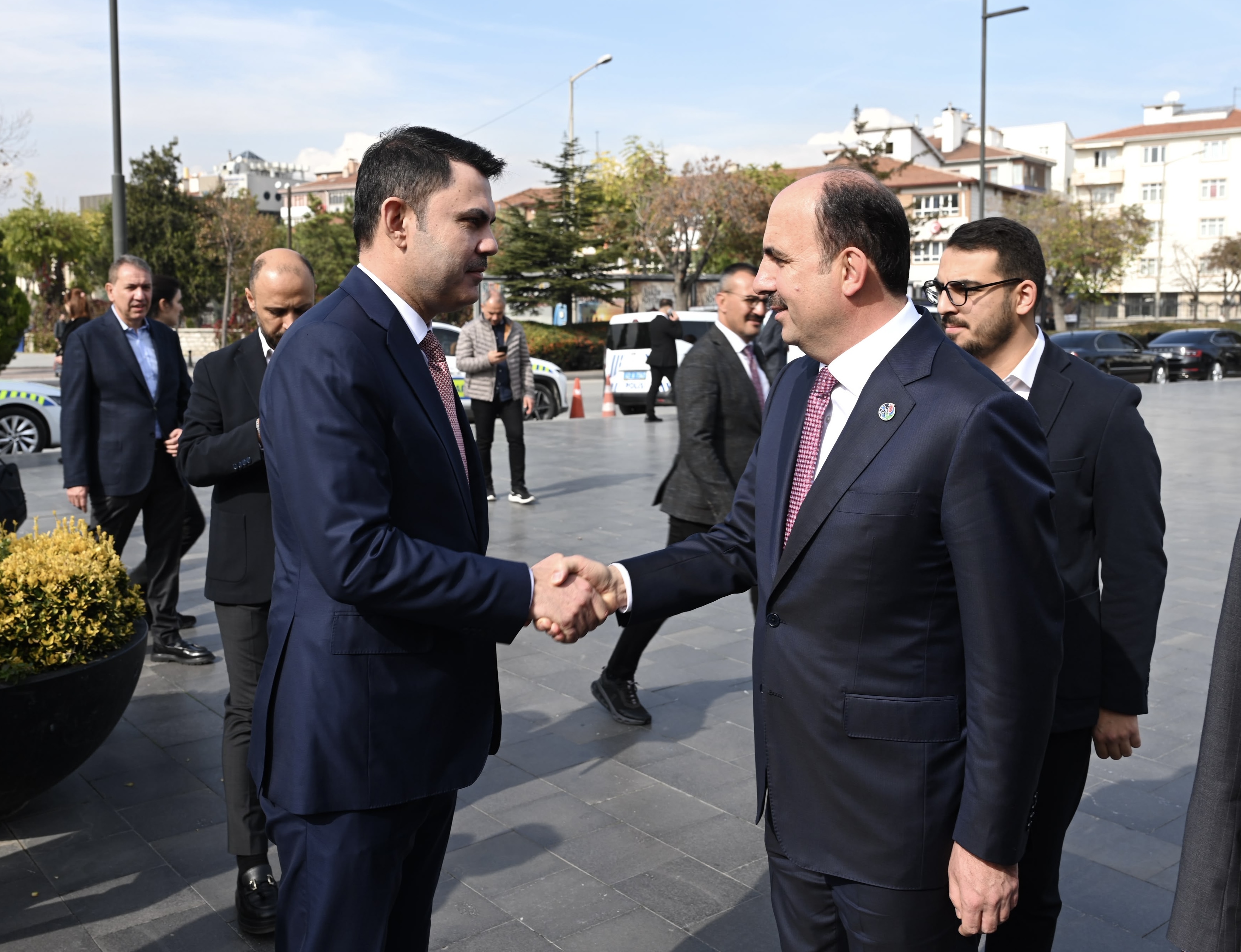 Bakan Kurum Başkan Altay’ı ziyaret etti