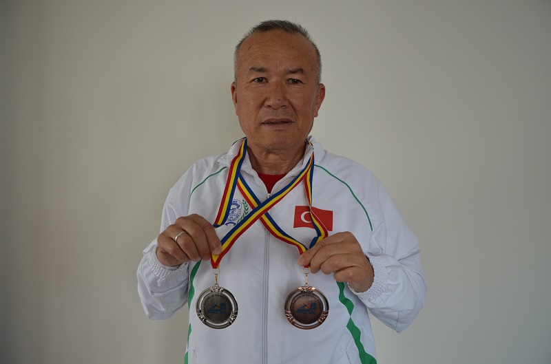 Ali Demirhan, Avrupa’dan İki madalya ile döndü
