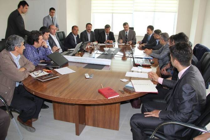 Şanlıurfa’daki Çevre Yollarının Planlanması Toplantısı