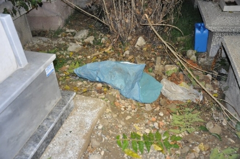 Akşehir'de Mezarlıkta Ölü Bebek Bulundu