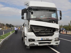 Konya'da Tır, Otomobile Çarptı: 1 Ölü