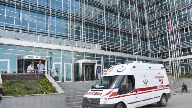 Konuşamayan Felçli Adam İfade İçin Ambulansla Adliyeye Getirildi