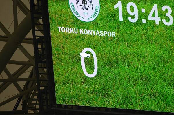 Skorboarda nazar değdi