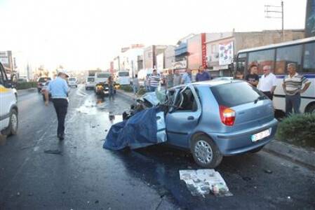 İzmir Tire'de Trafik Kazası! 3 Ölü 2 Yaralı!
