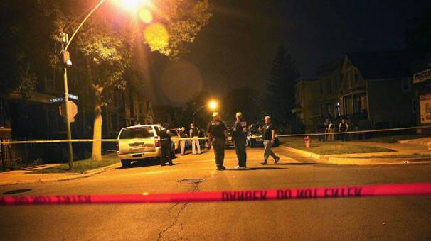 Güldüğü için komşusunu vurdu