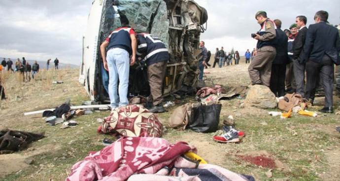 Afyonkarahisar'daki kazada ölü sayısı 9'a yükseldi